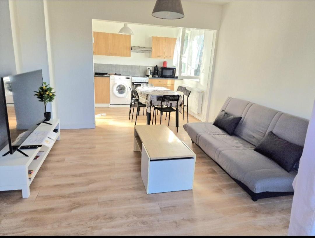 Maison A Aurillac - 3 Chambres - Arrivee Autonome Room photo